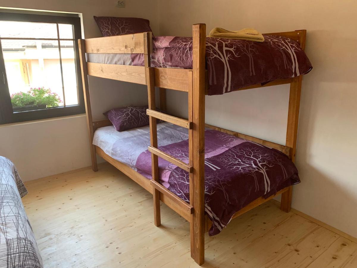Guest House Tivko Katce غوستيفار المظهر الخارجي الصورة