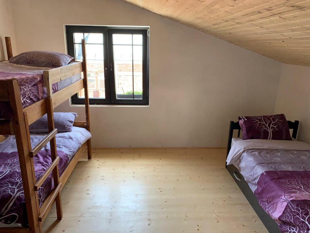 Guest House Tivko Katce غوستيفار المظهر الخارجي الصورة