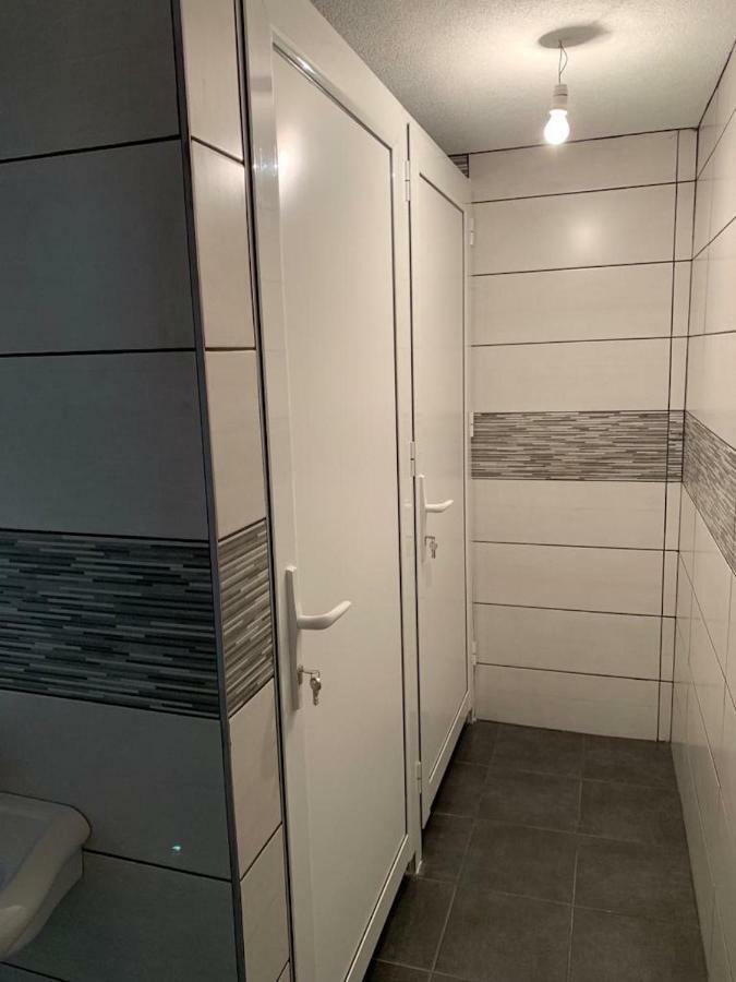 Guest House Tivko Katce غوستيفار المظهر الخارجي الصورة